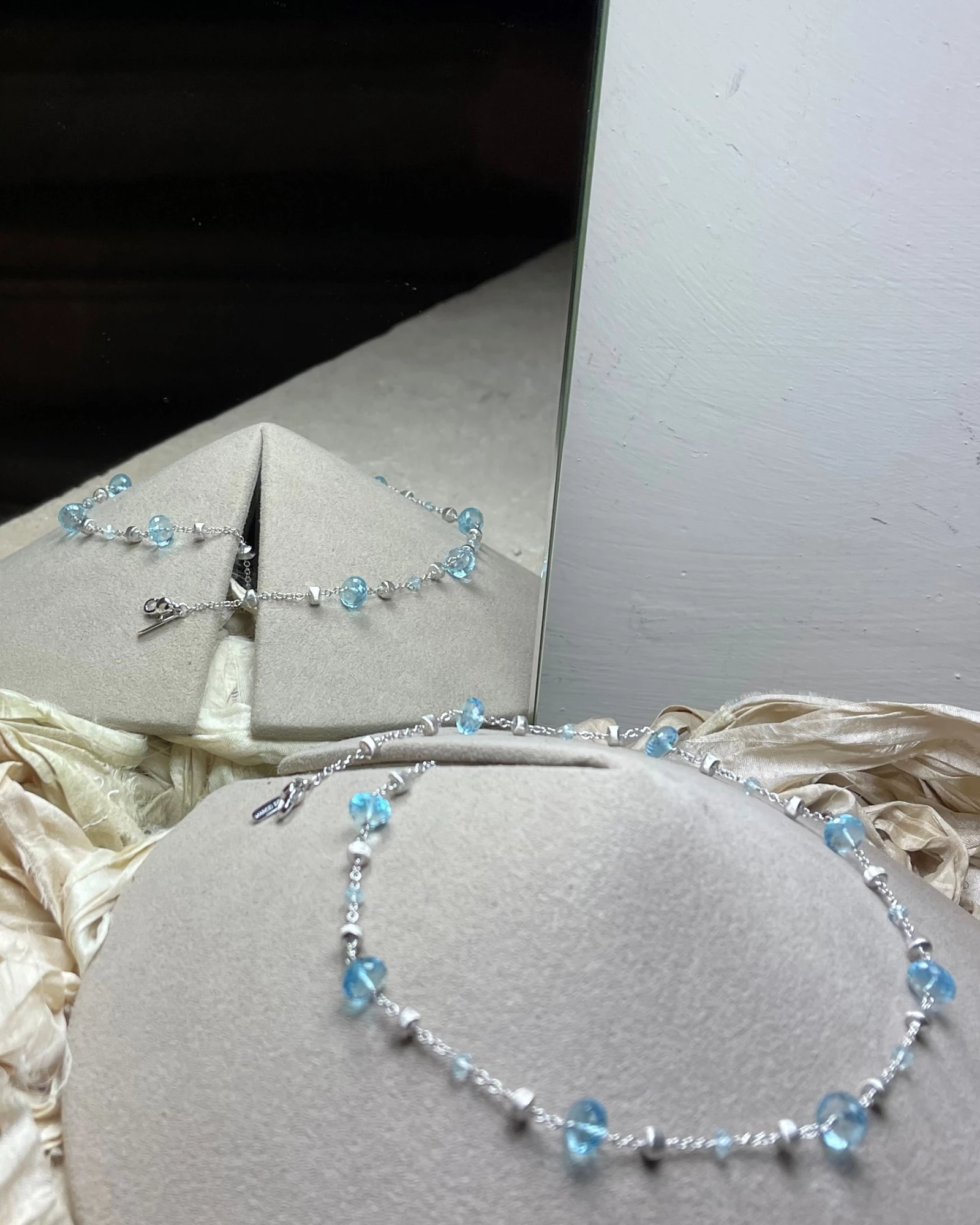 Marco Bicego Collana oro bianco e topazi azzurri cod: CB904-TP01 (W-02-410)