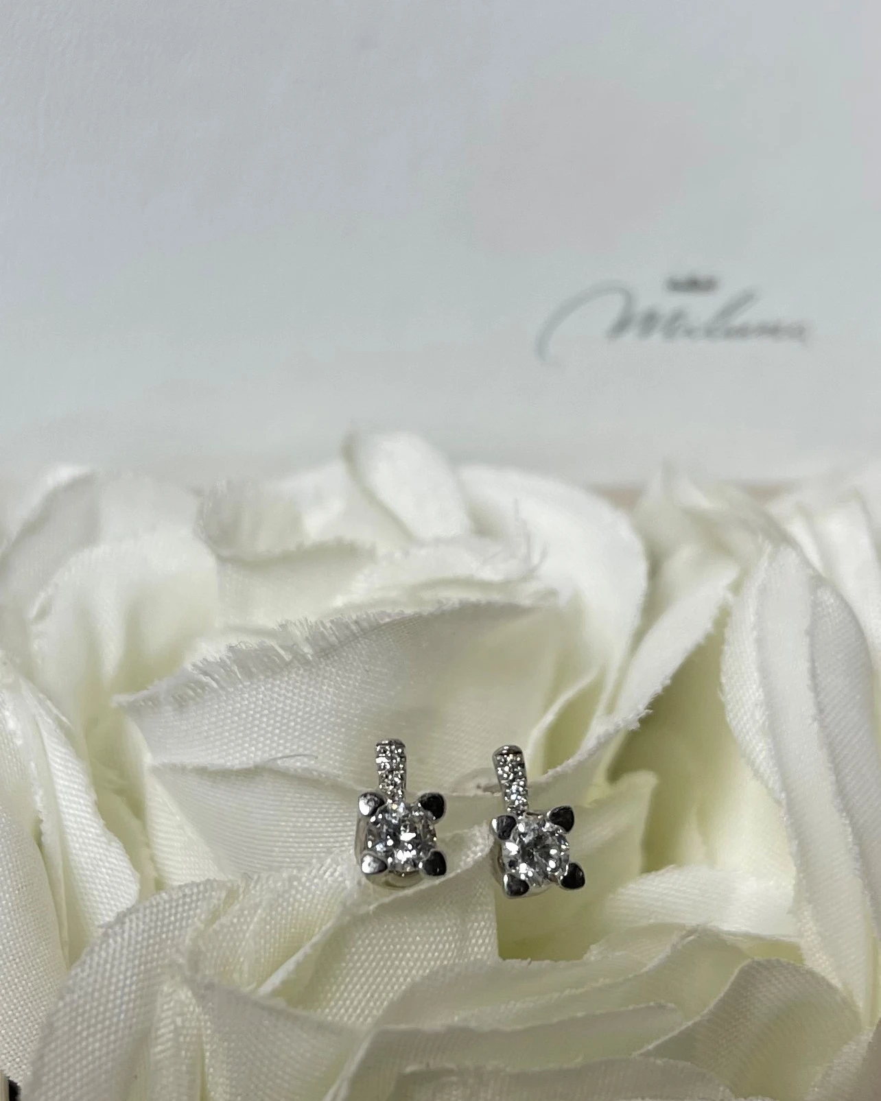 Miluna Orecchini in oro con Brillanti cod: ERD2532-032G7