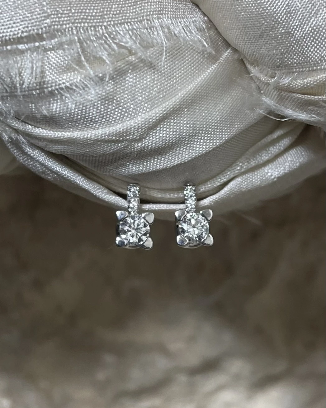 Miluna Orecchini in oro con Brillanti cod: ERD2532-032G7