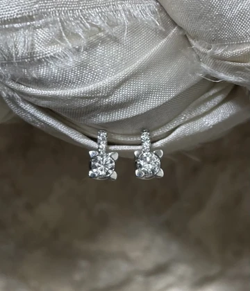 Miluna Orecchini in oro con Brillanti cod: ERD2532-032G7