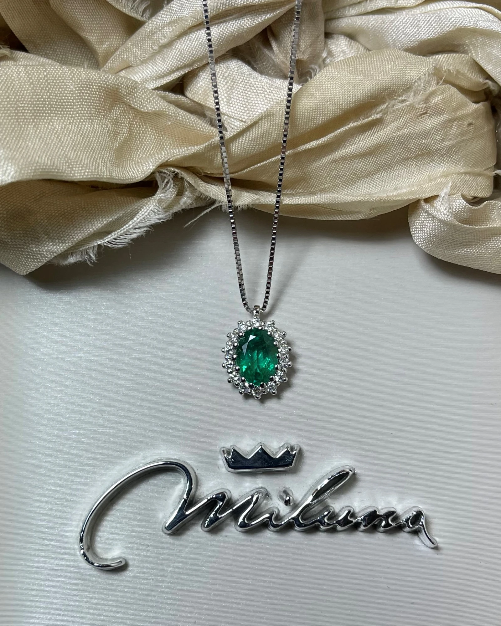 MIluna Collana oro bianco con smeraldo e brillanti cod: CLD4134