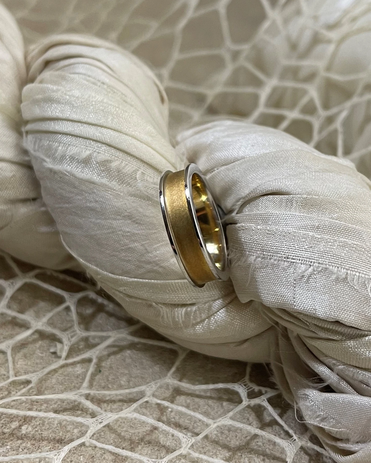 Anteo fede in oro bianco e giallo  cod: JT140  (S)