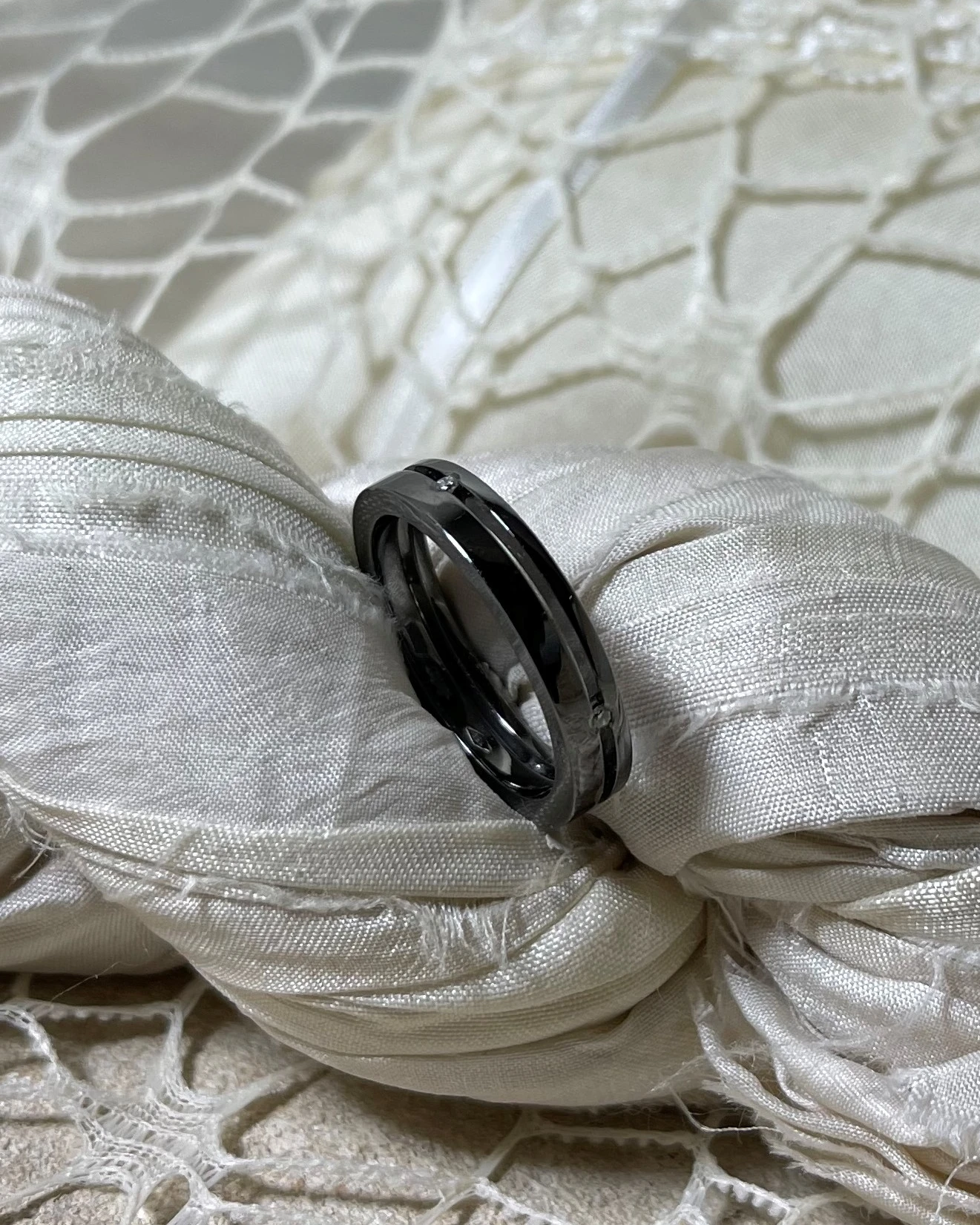 Anteo fede in oro nero con brillanti  cod: 0553_N  (S)