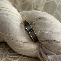 Anteo fede in oro giallo con brillanti neri  cod: T144N  (S)