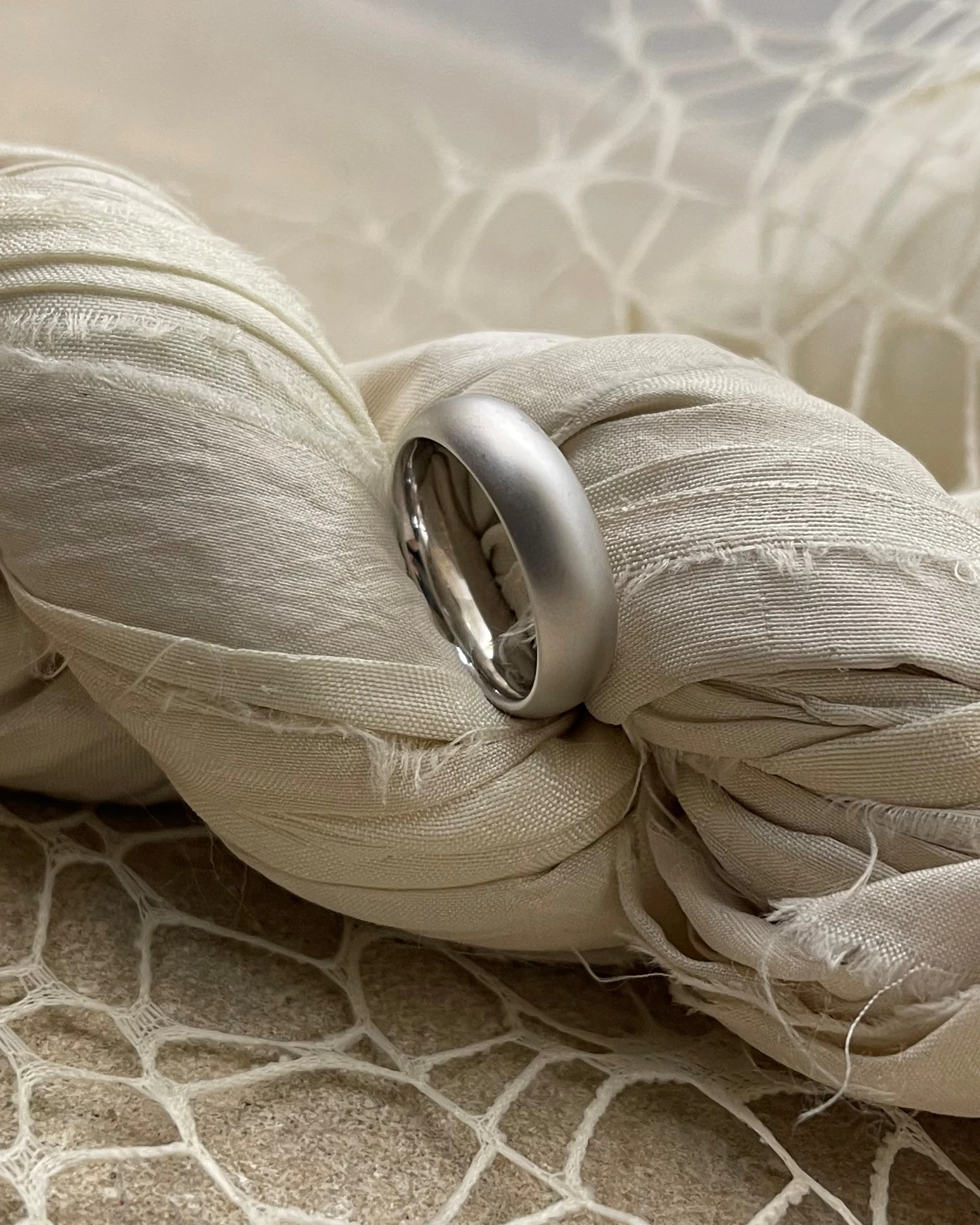 Anteo fede in oro bianco cod: 9928 (S)