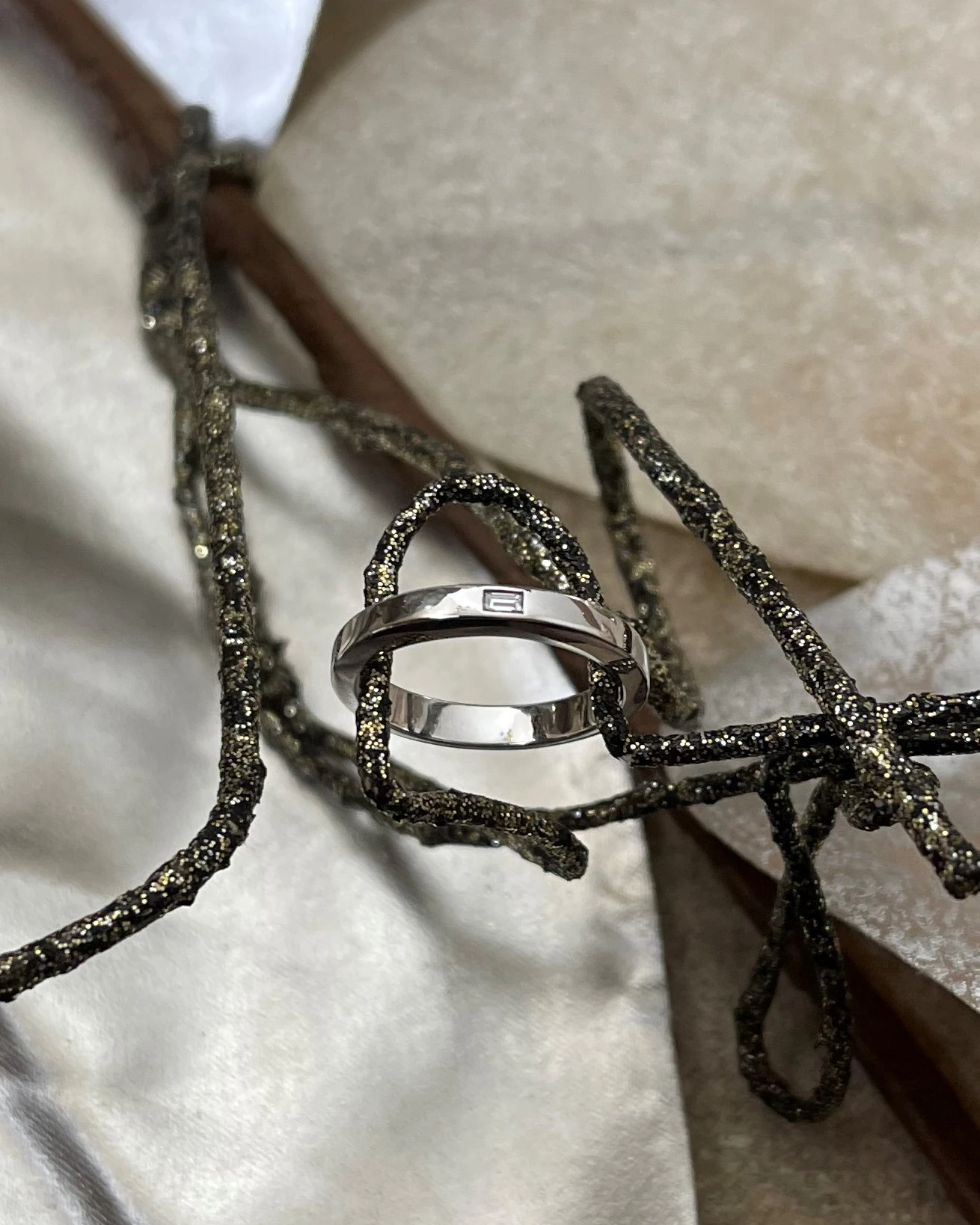 Polello fede in oro bianco con brillanti  cod: G1913DB