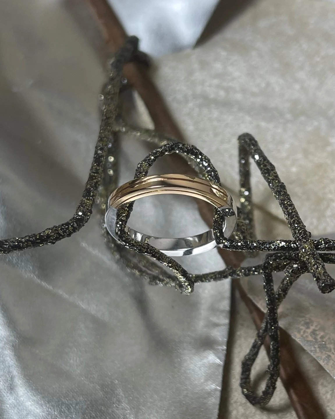 Polello fede in oro bianco e rosa cod: G2191UBR