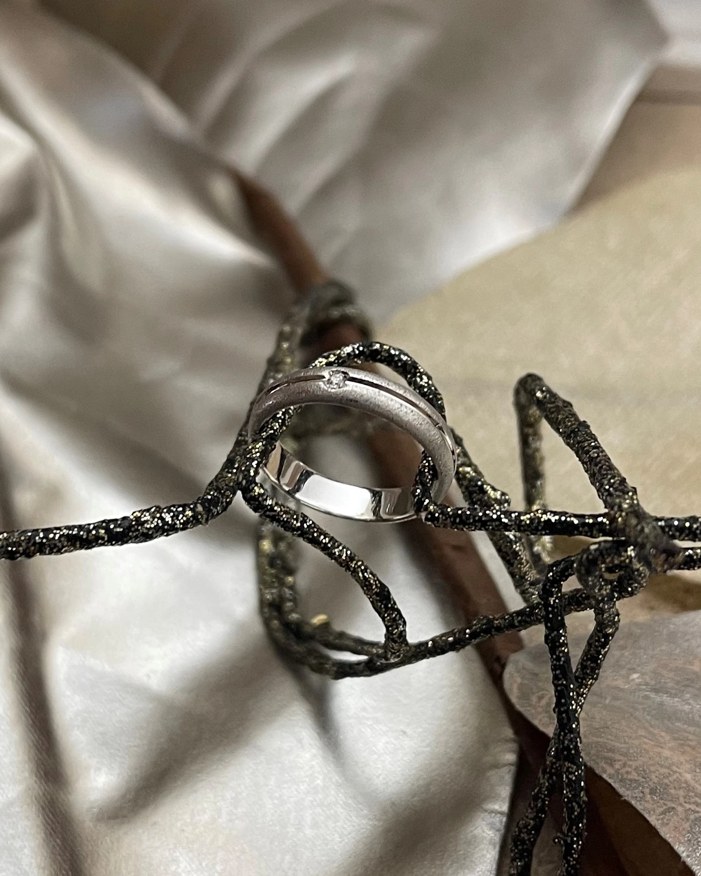 Polello fede in oro bianco con brillanti  cod: G1800DB