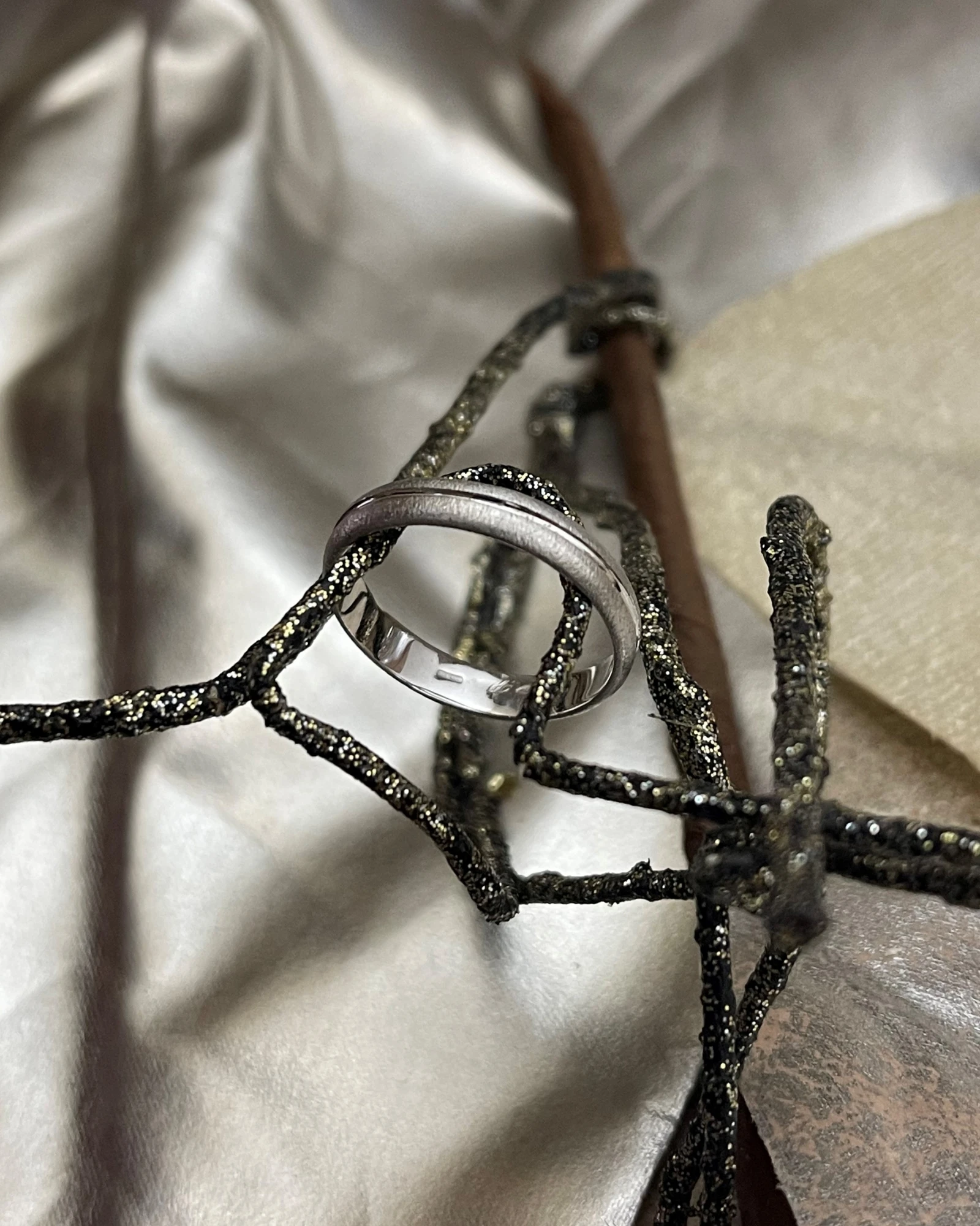 Polello fede in oro bianco  cod: H1800UB