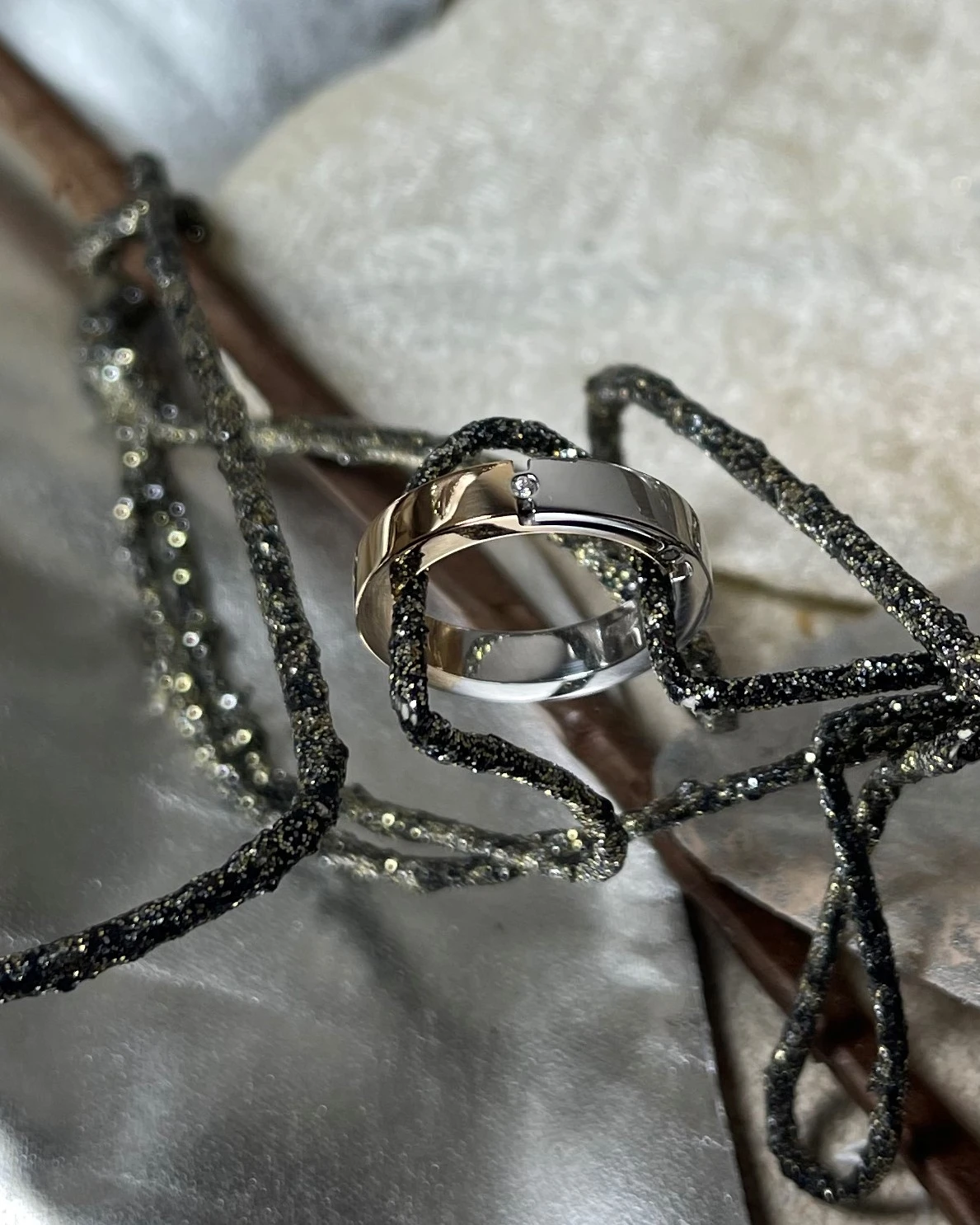 Polello fede in oro bianco e rosa con brillanti  cod: G2192DBR