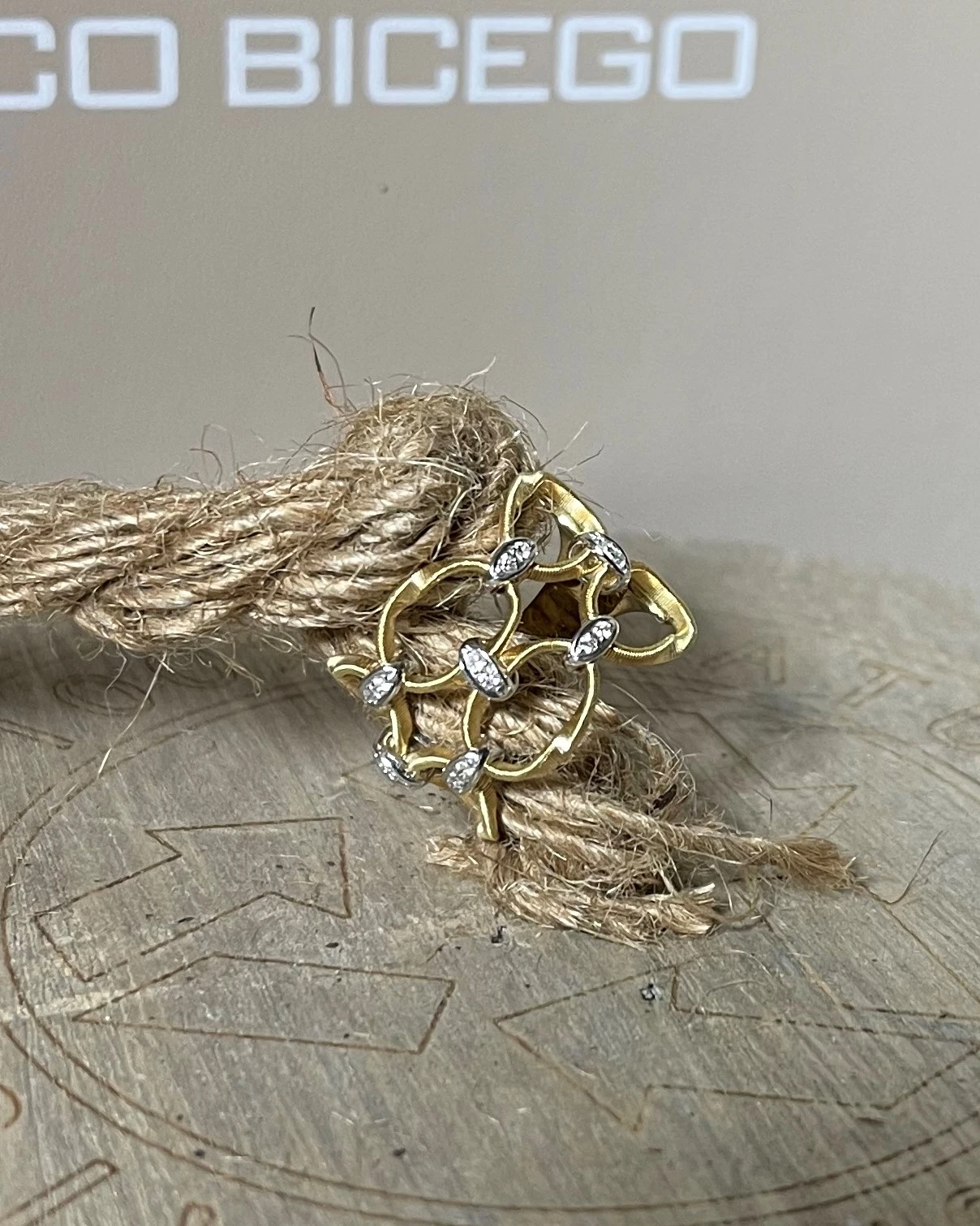 Marco Bicego anello oro e brillanti cod: AG355-B (YW-M5-15,0)